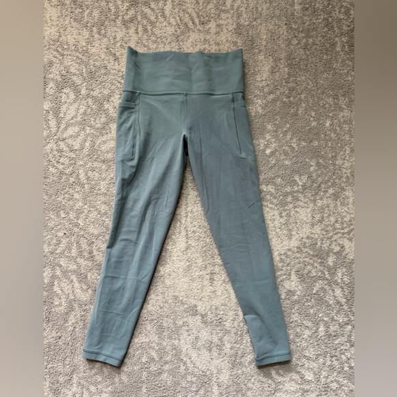 Athleta salutation legging 7/8 size small - Picture 3 of 7